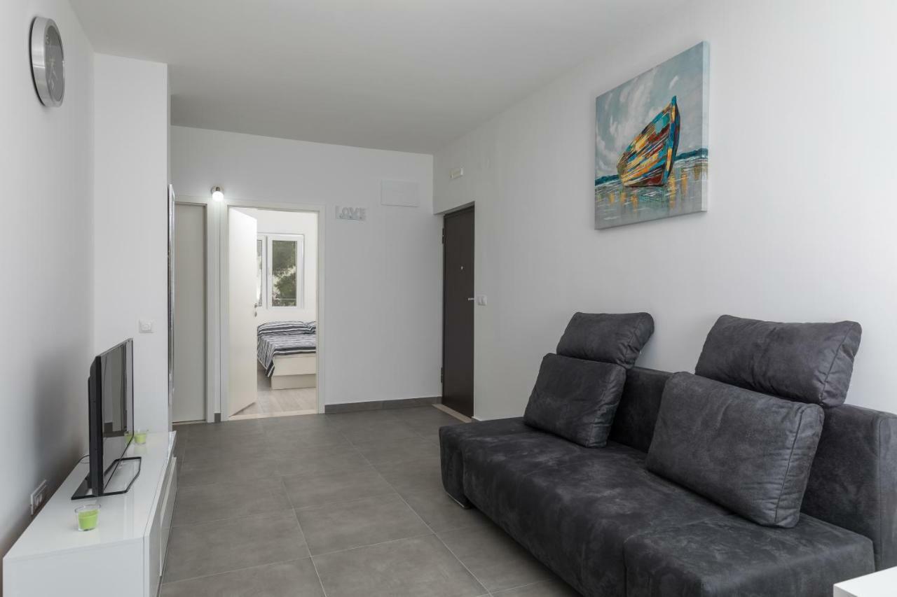 Apartment Name ดูบรอฟนิก ภายนอก รูปภาพ